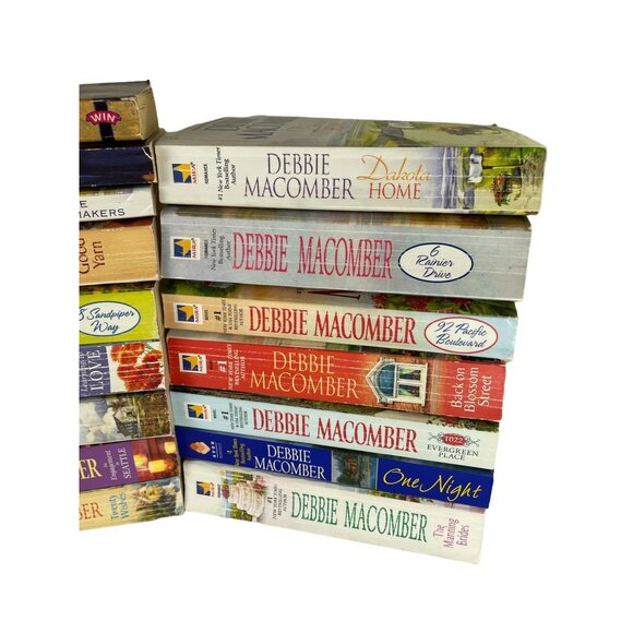 Debbie Macomber Romance Novels Lot 16 Fiction Paperback Books u - Picture 3 of 6
